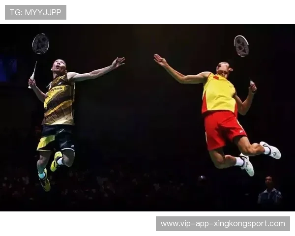 羽毛球赛场中出现几秒级的战术调整,解说集体高潮 羽毛球赛场中出现几秒级的战术调整,解说集体高潮