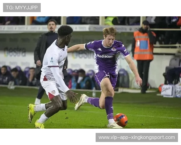 佛罗伦萨前场逼抢带来巨大反击机会 佛罗伦萨前场逼抢带来巨大反击机会